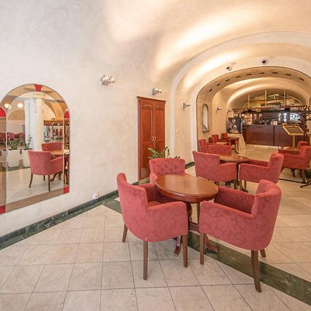 Hotel Meteor Plaza Praha Bagian luar foto