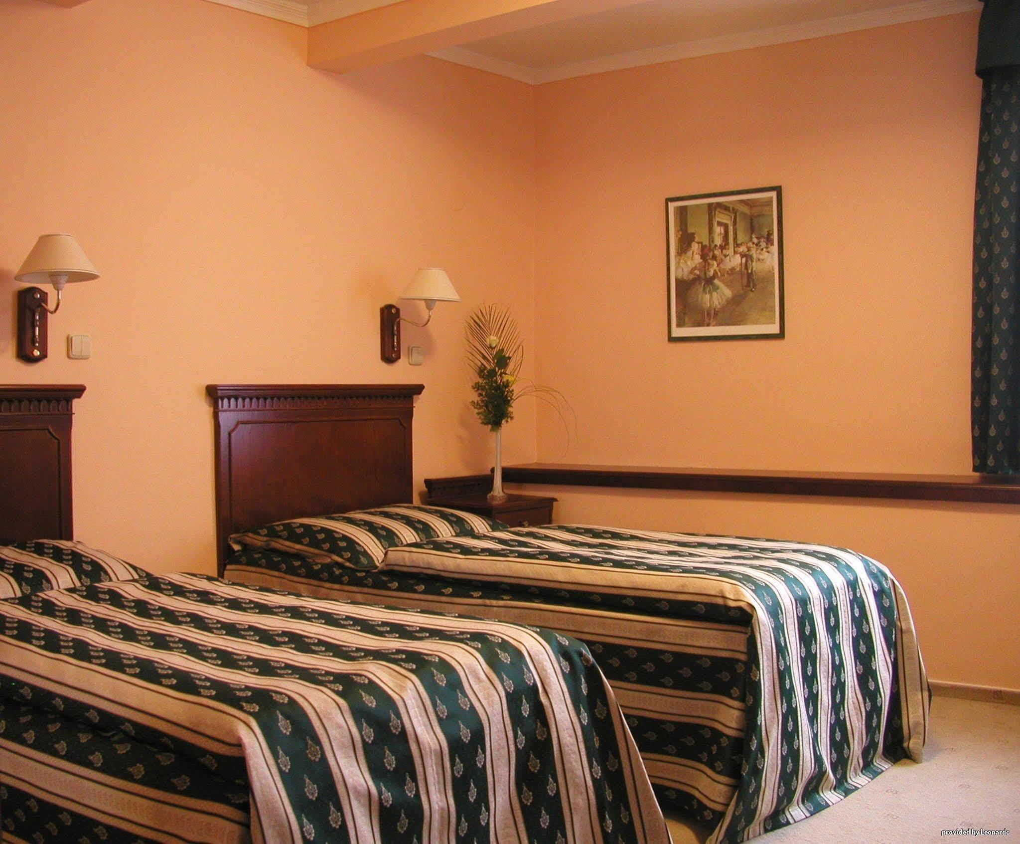 Hotel Meteor Plaza Praha Bagian luar foto