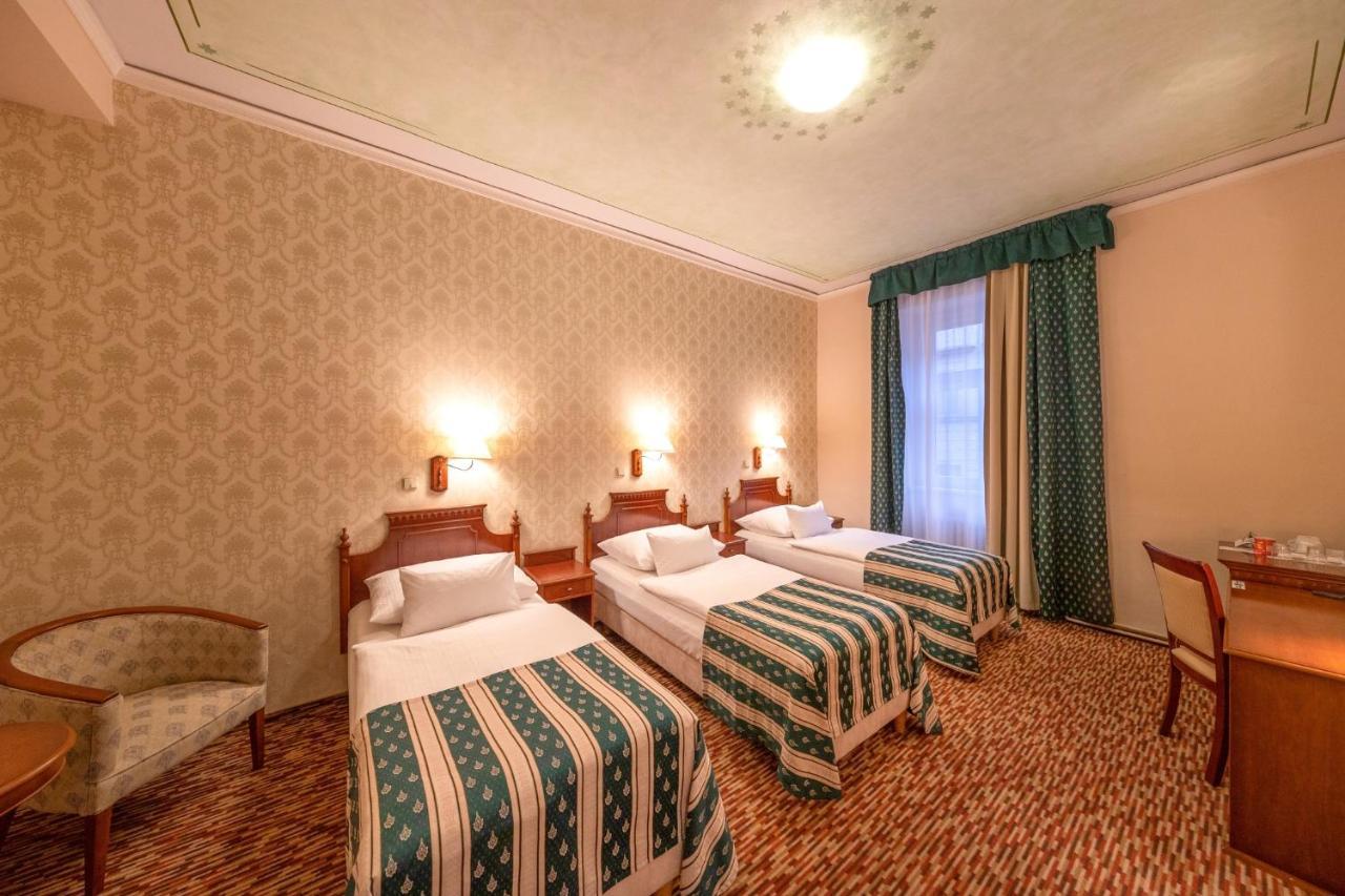 Hotel Meteor Plaza Praha Bagian luar foto