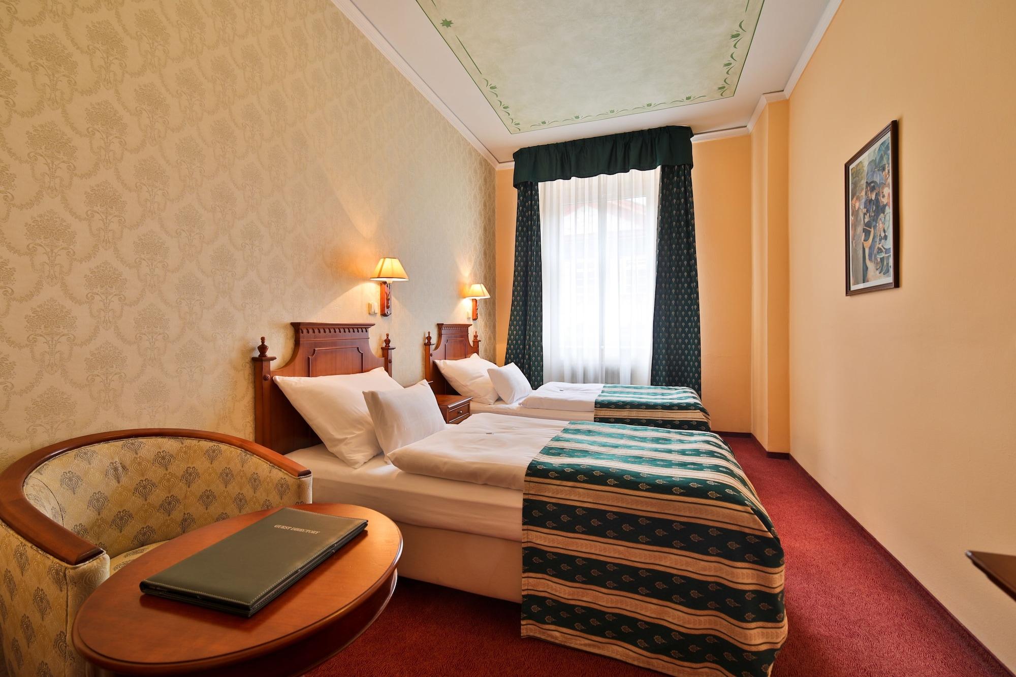 Hotel Meteor Plaza Praha Bagian luar foto