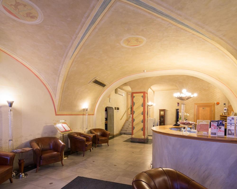 Hotel Meteor Plaza Praha Bagian luar foto