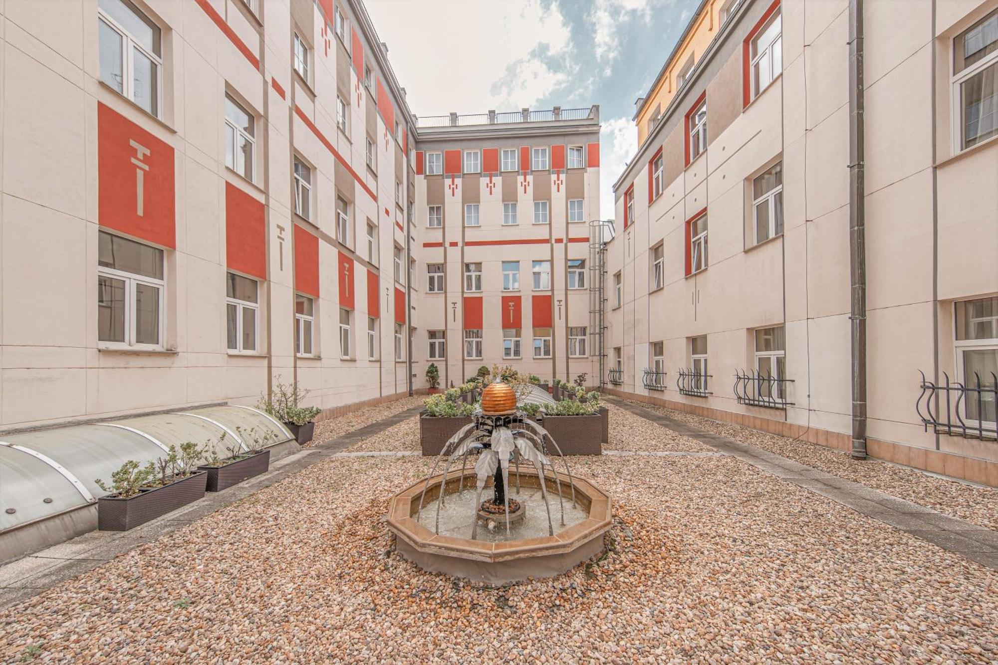 Hotel Meteor Plaza Praha Bagian luar foto