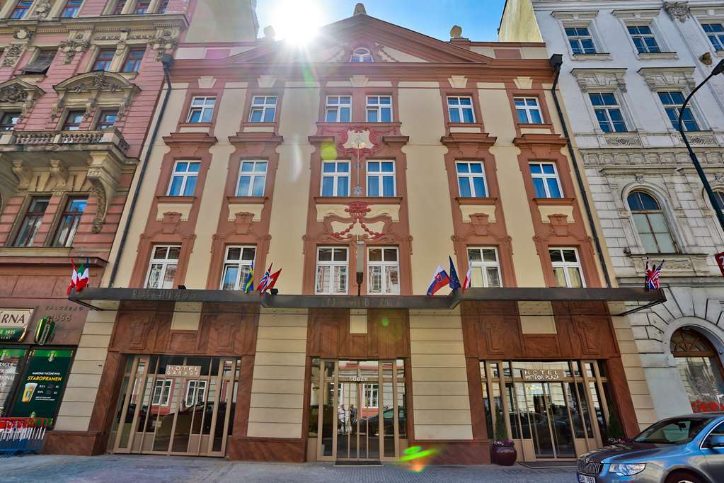 Hotel Meteor Plaza Praha Bagian luar foto